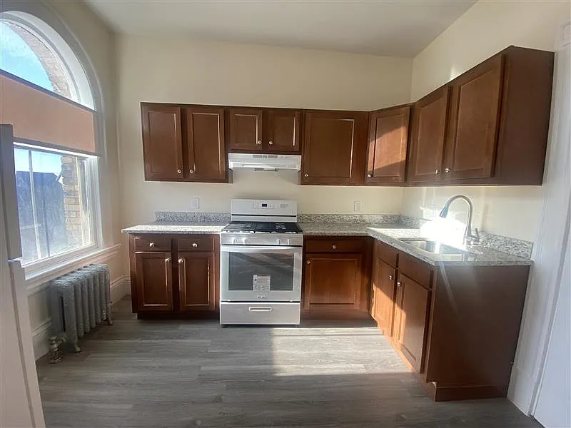 2 Ware St #307