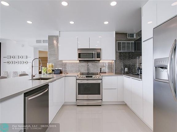 5th image of 2851 NE 183rd St APT 1009