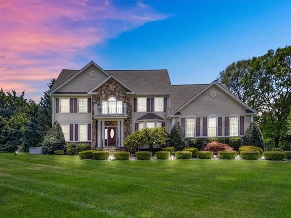 14 Albertanna Court, Hopewell Junction, NY 12533