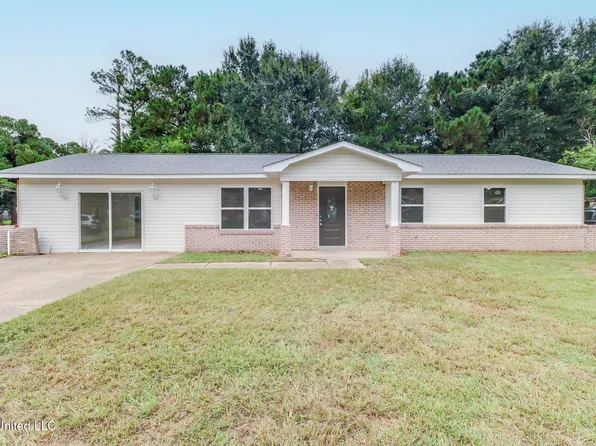 2742 Camino Grande St, Gautier, MS 39553