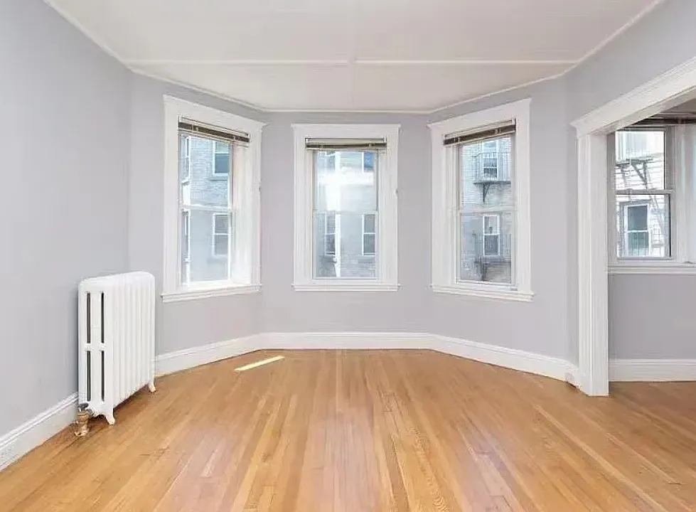 Studio, 365 sqft, $2,350 — Photo 4