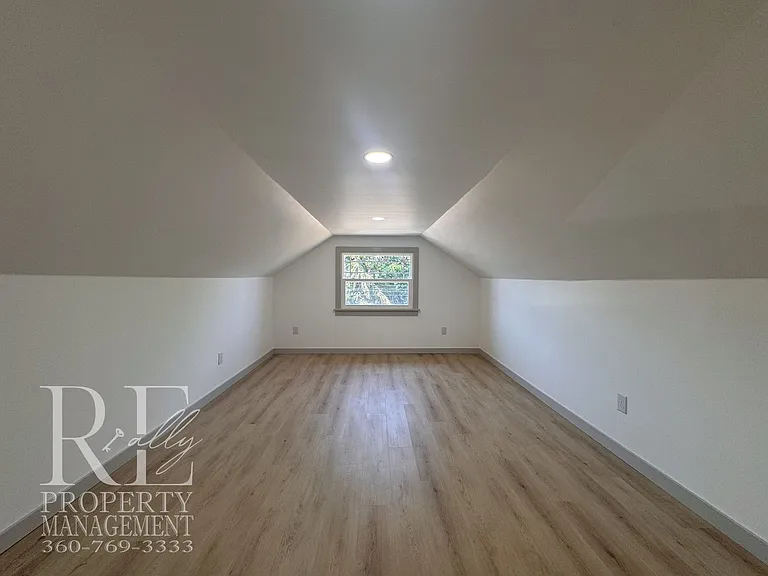 1005 Sidney Ave — Photo 23