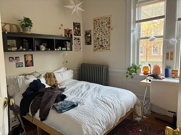 5th image of 322 Saint Paul St APT 1C