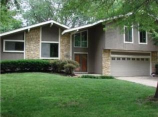 10257 Cody St, Overland Park, KS 66214