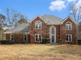 2331 Rabbit Farm Cir, Loganville, GA 30052