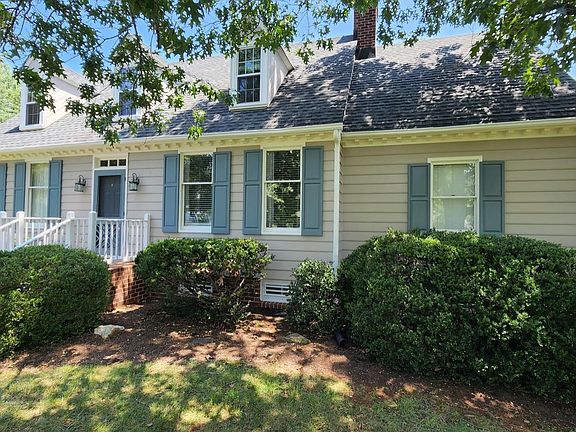 2nd image of 204 Mountain Laurel Dr