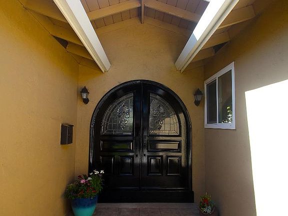 2nd image of 776 Calero Ave