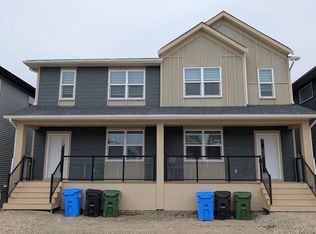 631 Wolf Willow Blvd SE, Calgary, AB T2X 3Z9