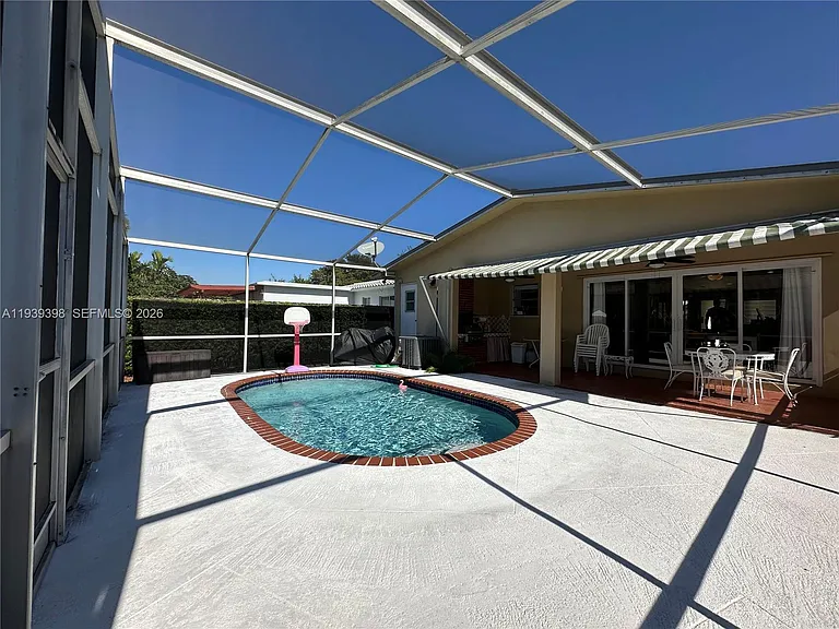 120 Pocatella St — Photo 40