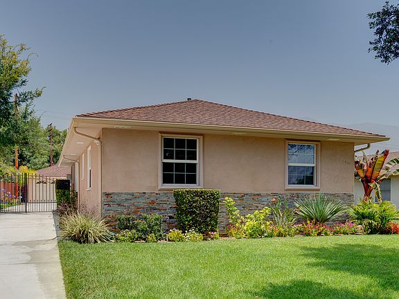 3rd image of 2799 E Orange Grove Blvd