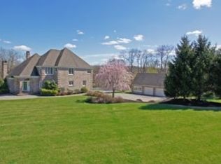 3 Fox Hollow Way, Andover, NJ 07821