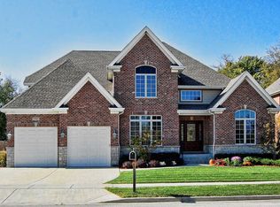 1906 N Highland Ave, Arlington Heights, IL 60004