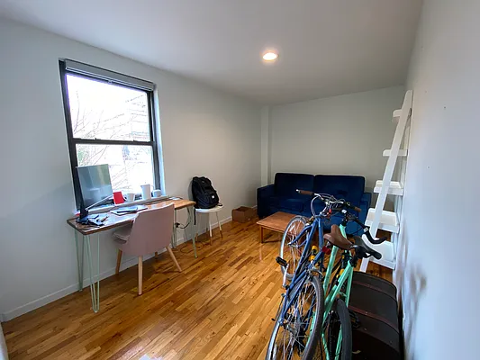 Rented by Realty Collective | media 19