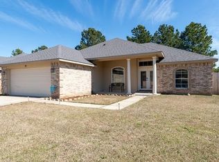 10163 English Oaks Dr, Keithville, LA 71047