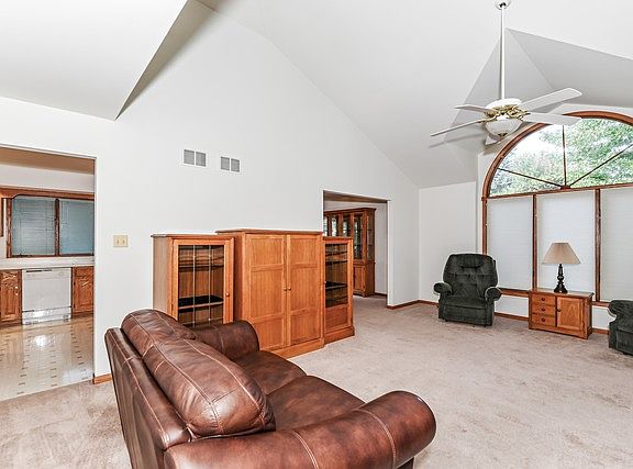 2nd image of 11114 Shenandoah Dr