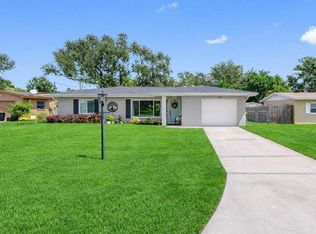 237 Mineola Dr E, Belleair Bluffs, FL 33770
