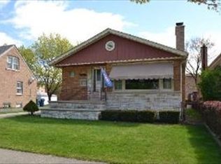 9235 S Sawyer Ave, Evergreen Park, IL 60805