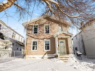 904 College Ave NE, Grand Rapids, MI