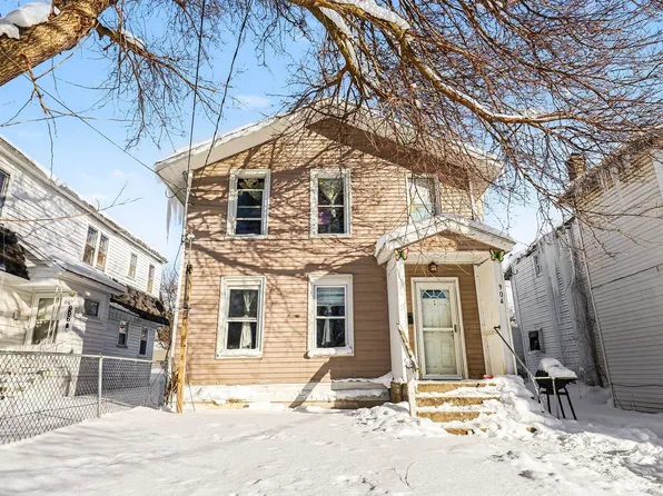 904 College Ave NE, Grand Rapids, MI 49503