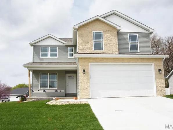 3160 Birmingham Dr, Glen Carbon, IL 62034