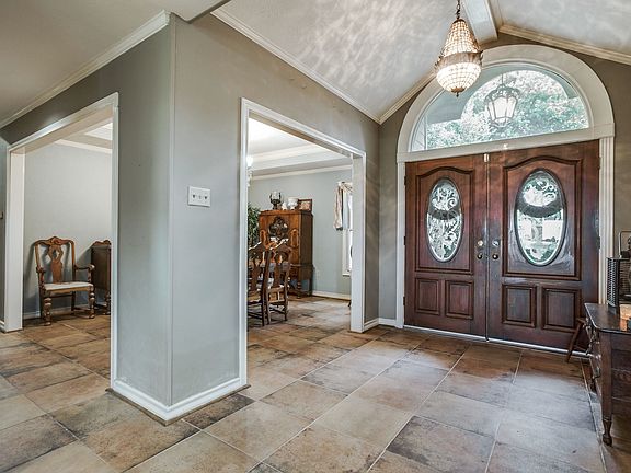4th image of 311 Stonebridge Dr
