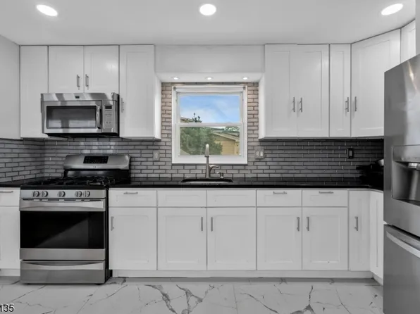 347 Livingston Rd, Linden City, NJ 07036