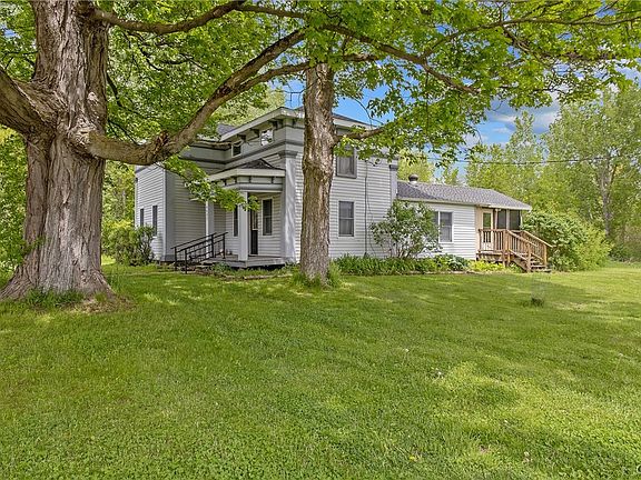 3rd image of 4697 Grange Rd