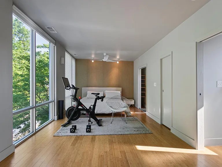 574 Marietta St NW — Photo 6