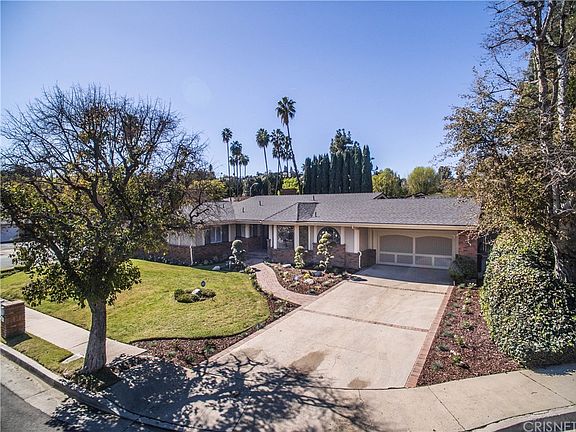 2nd image of 4601 La Cesta Pl