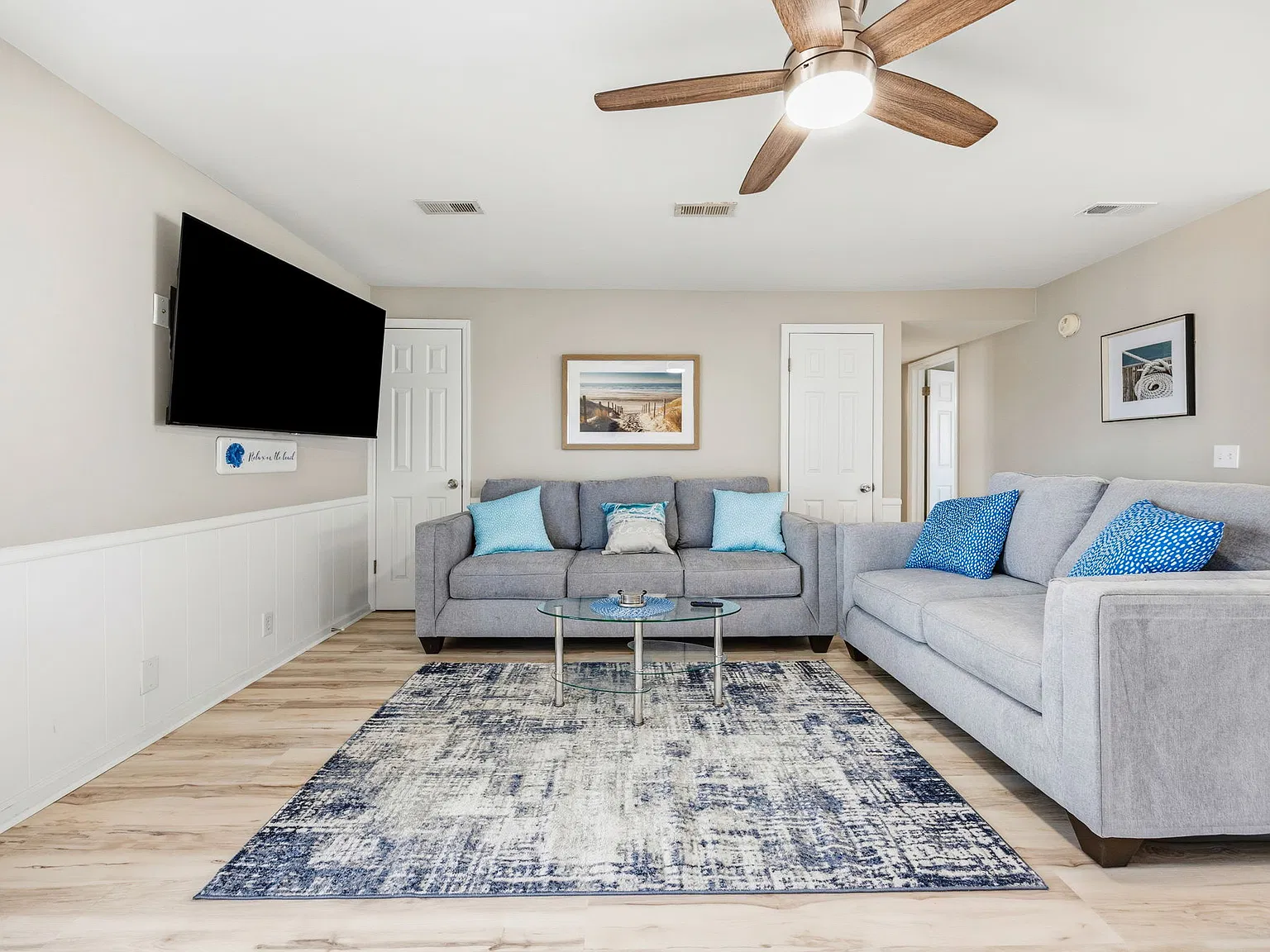 2 bed, 924 sqft, $1,800 — Photo 2