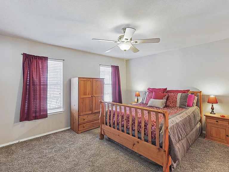 4064 Kyndra Cir — Photo 15