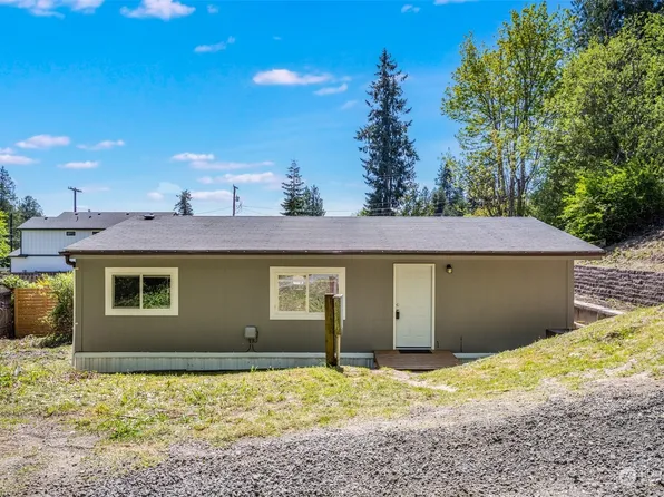 18680 1st Avenue NE, Suquamish, WA 98392
