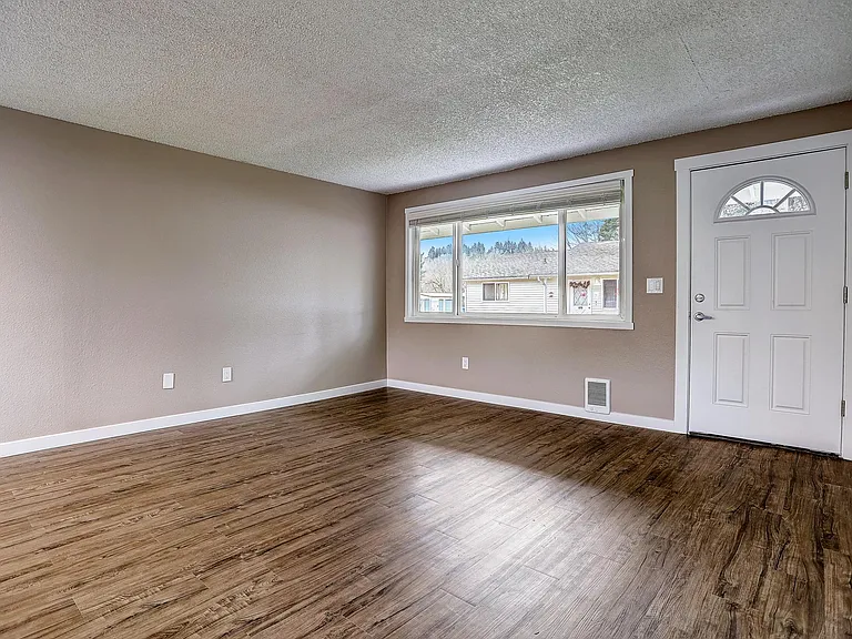 Tall Tree Manor — Photo 19