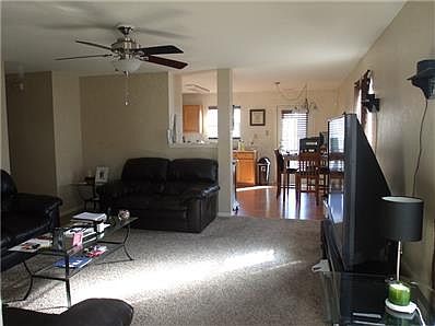 Entry way view of open concept floor plan.