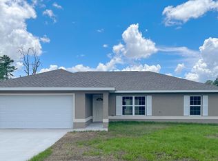 10 Malauka Ter, Ocklawaha, FL 32179