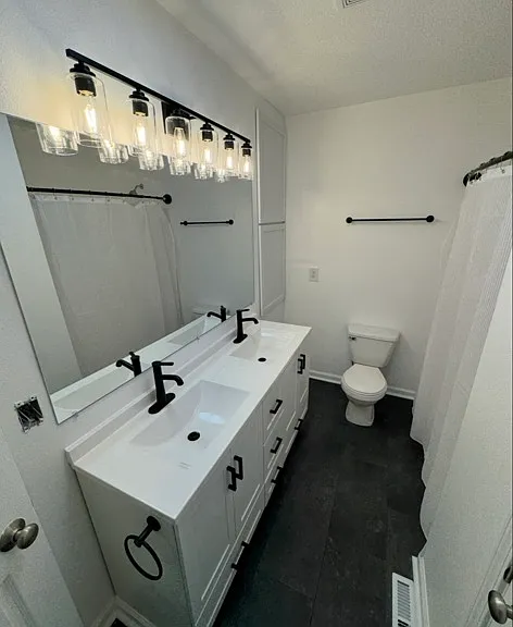 808 Des Moines St #810-1 — Photo 5