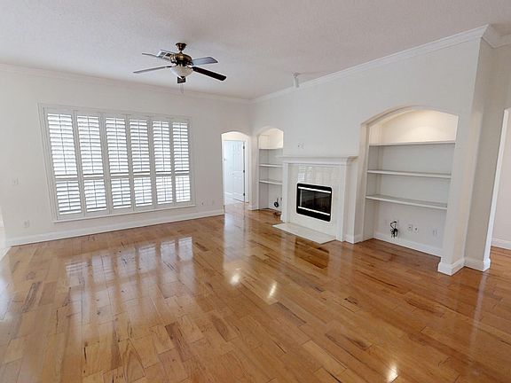 3rd image of 260 Village Green Ave