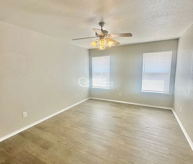 304 Aries Ave — Photo 6