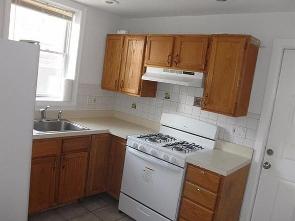 3rd image of 2649 E Elkhart St