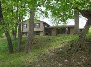 2460 N Breezewood Dr, Marion, IN 46952