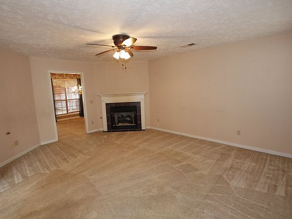 3rd image of 167 Maywood Dr