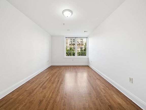 5th image of 41-47 Broadway