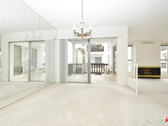 5th image of 6124 Buckingham Pkwy Unit 305