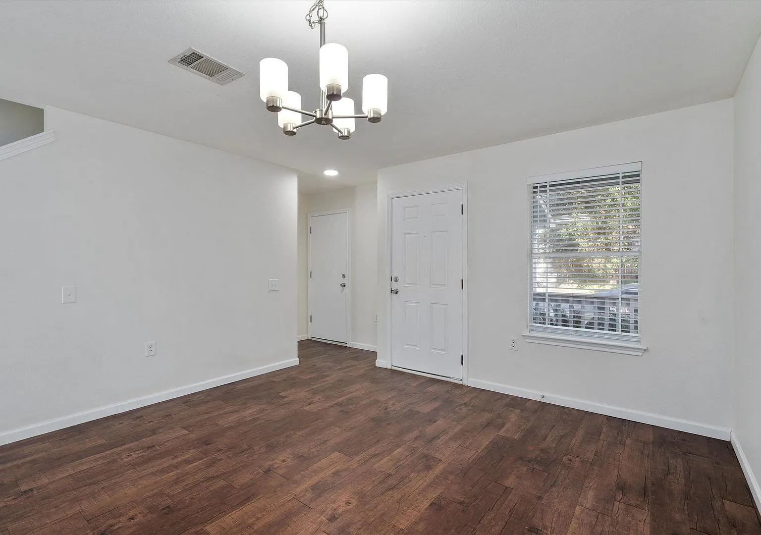 3516 Sand Dunes Ave, Austin, Texas 78744 — Photo 4