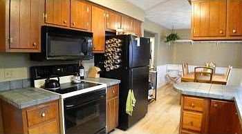 4th image of 12883 Crescent Dr