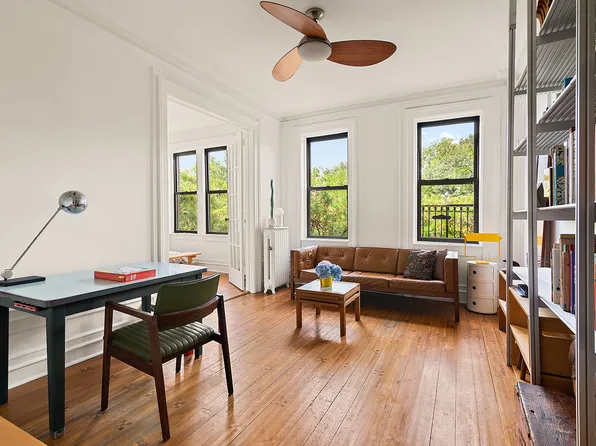 14 Prospect Park South West image 1 of 7