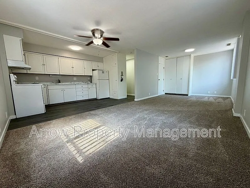 2 bed, 1.0 bath, 828 sqft, $890 — Photo 2