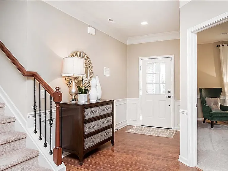 457 Redhill Rd — Photo 2