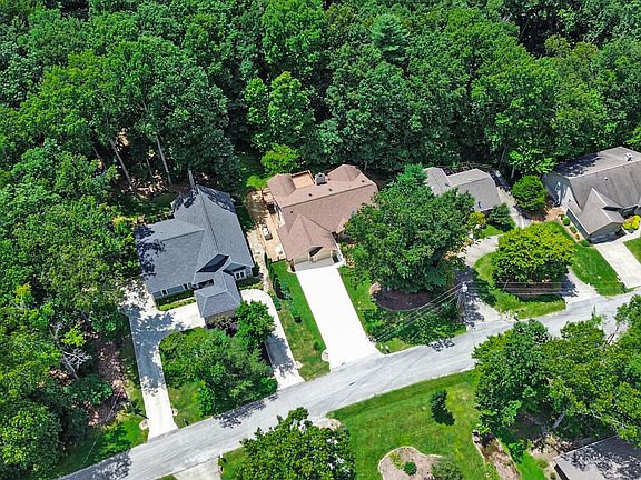 3rd image of 35 Pineridge Ct