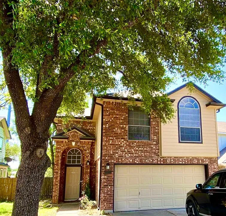 1703 Sylvia Ln